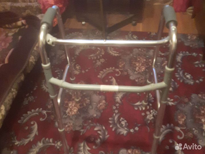 Ходунки для взрослых инвалидов