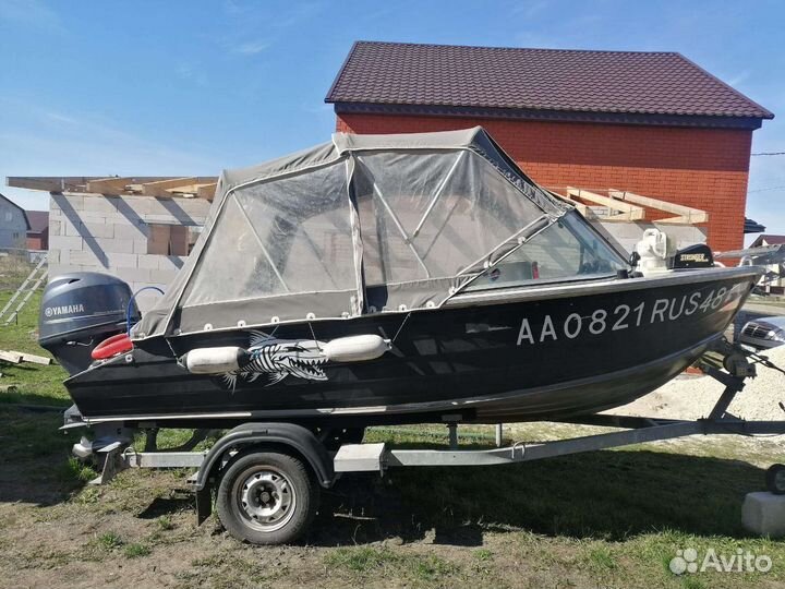 Катер с мотором