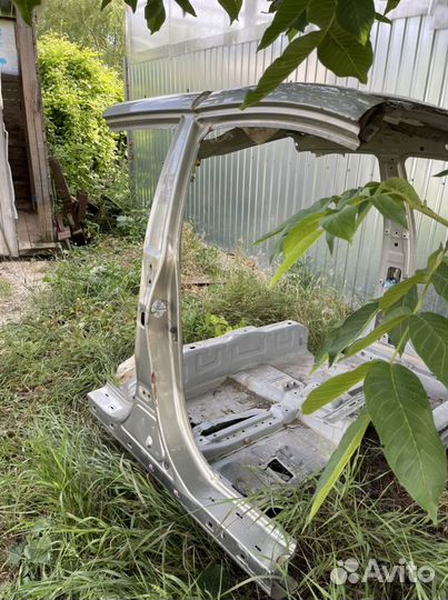 Средняя стойка Kia Sportage 3 2016 Кузов