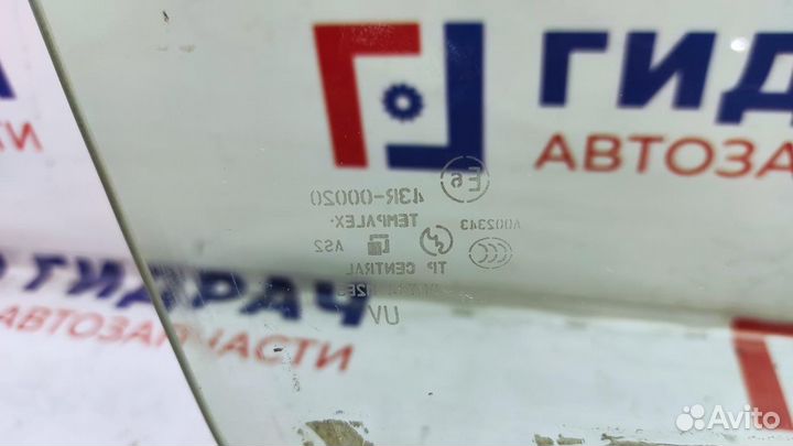 Стекло двери передней правой Infiniti M35 80300-EH