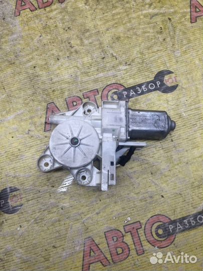 Мотор стеклоподъемника передний правый Ford C-Max