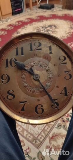 Механизм старинных напольных часов