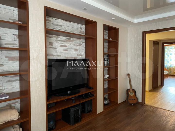 4-к. квартира, 101 м², 4/6 эт.