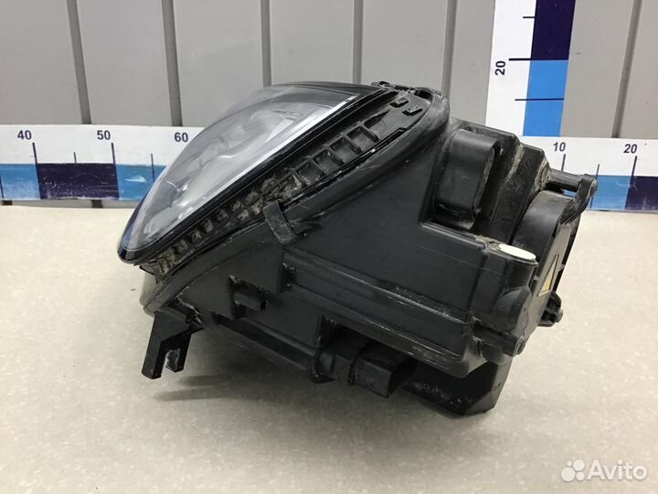 Фара левая Audi A4 B9 2015