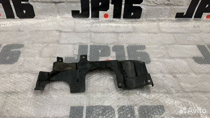 Кожух рулевого механизма передний правый Bmw X5