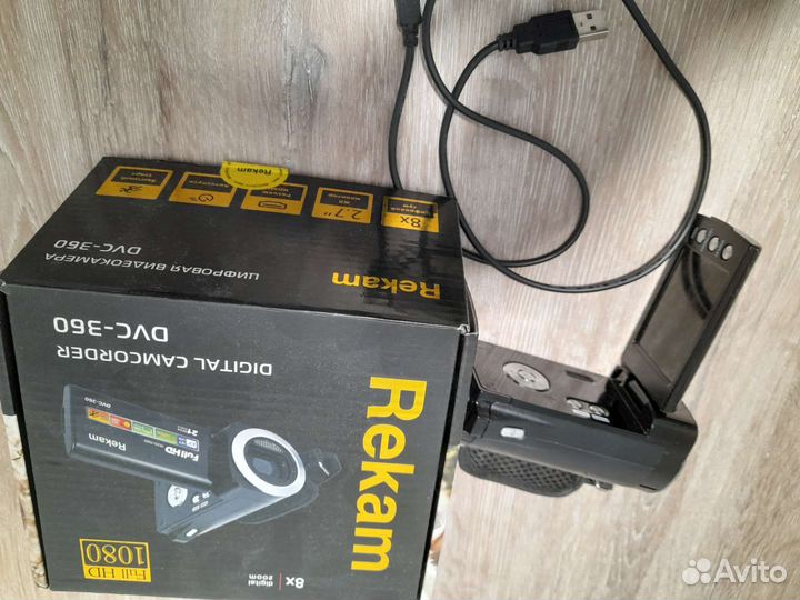 Цифровая видеокамера DVC-360