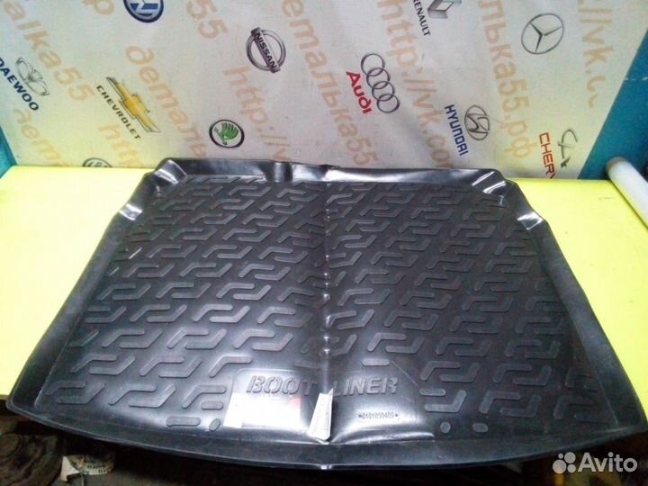 Коврик в багажник новый Volkswagen Golf 6
