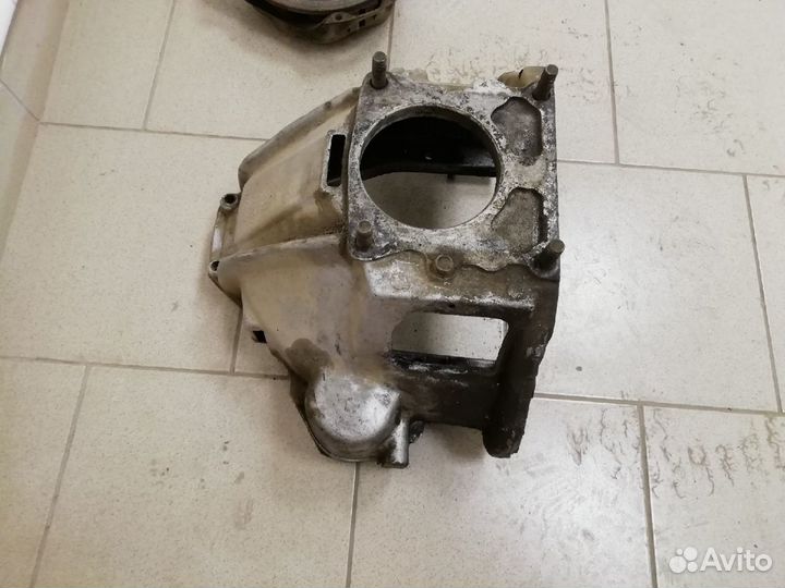 Колокол картер сцепления змз 406