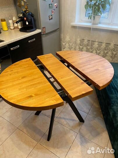 Стол обеденный