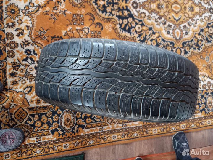 Bridgestone Dueler H/T 687 235/60 R16