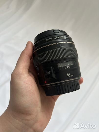 Объектив canon EF 85 mm f 1.8
