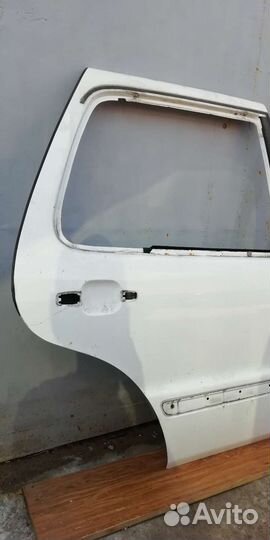 Дверь правая задняя на Mercedes ML w 163