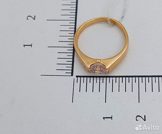 Золотое кольцо с камнем 15,5р