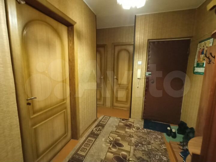 4-к. квартира, 61 м², 1/5 эт.