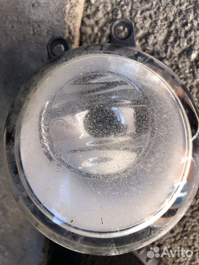 Туманки toyota avensis