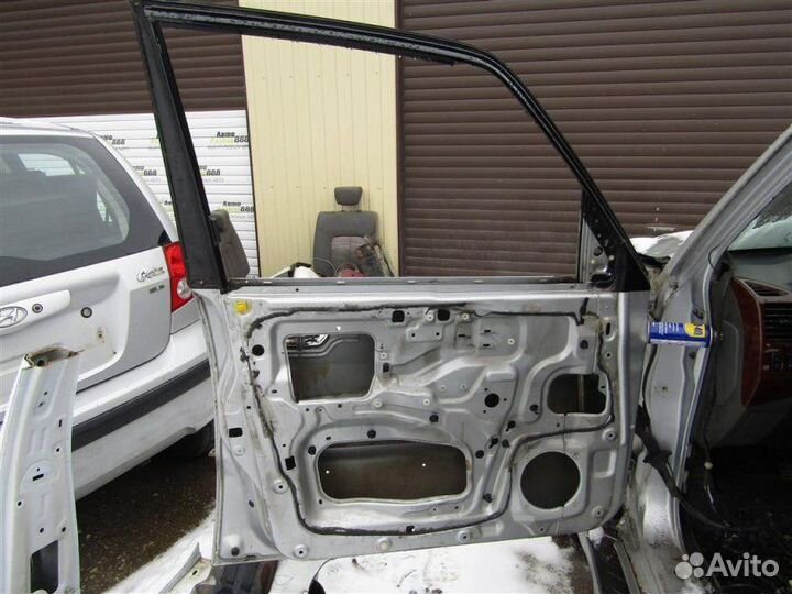 Дверь передняя левая Mitsubishi Pajero 3 4M41 DI-D