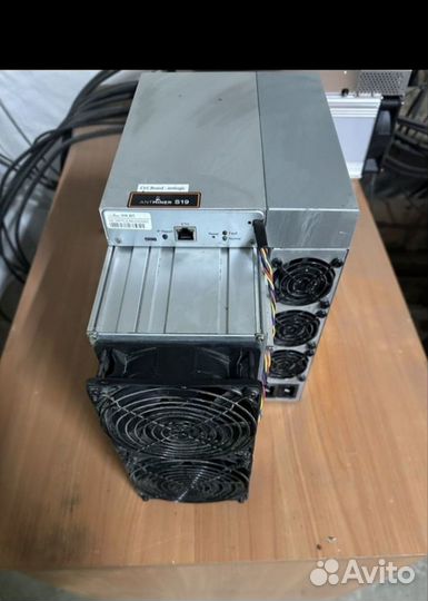 Antminer s19 на 82th