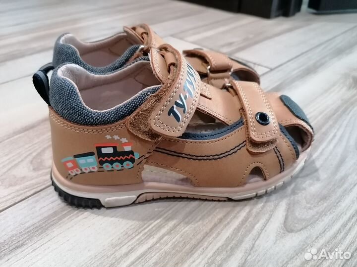 Продам сандали