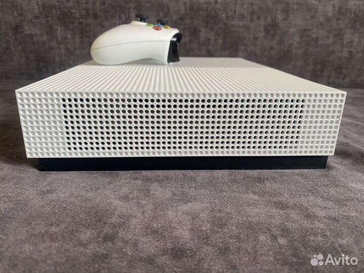 Xbox One s