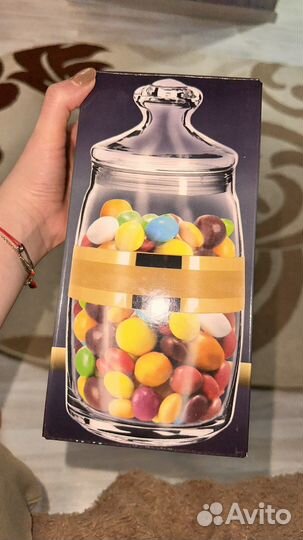 Банка с крышкой