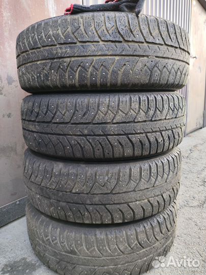 Bridgestone Ice Cruiser 7000 225/65 R17 106T