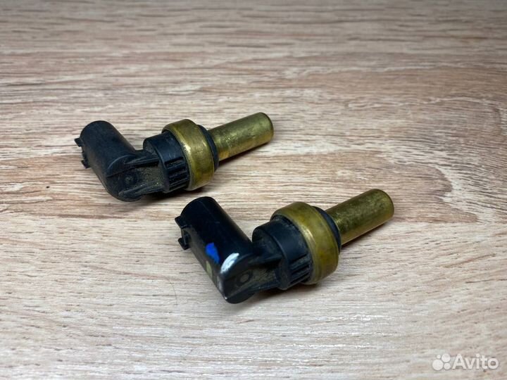 Opel Astra J Датчик температуры охл. жидкост Б.У