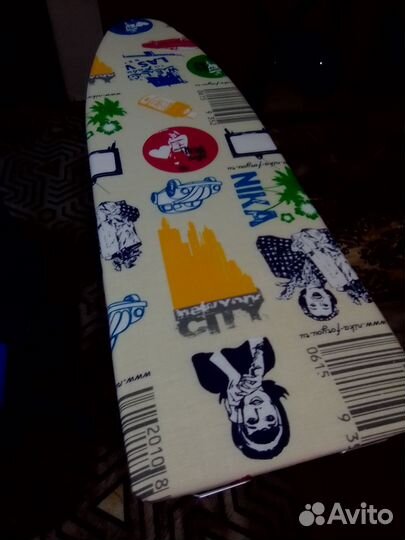 Гладильная доска со встроенной розеткой