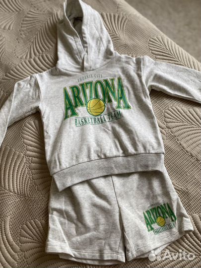 Костюм детский новый 110