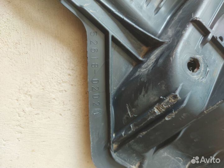 Защита под бампер (пыльник) Toyota Corolla e150