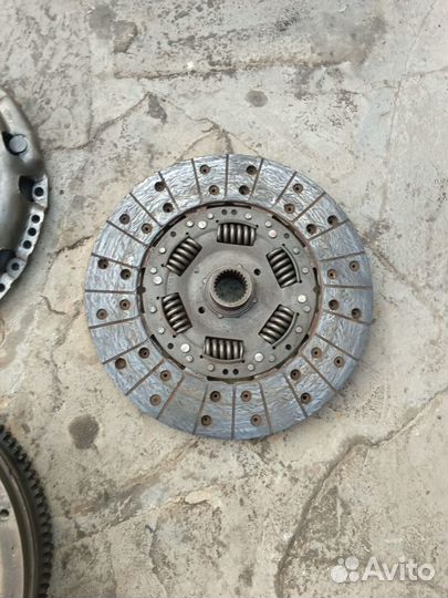 Диск сцепления Volkswagen Touareg 2003 2.5л