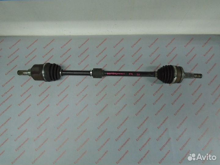 Nissan 39100-4U075 Вал приводной, правый