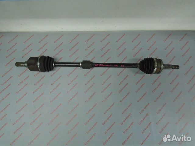 Nissan 39100-4U075 Вал приводной, правый