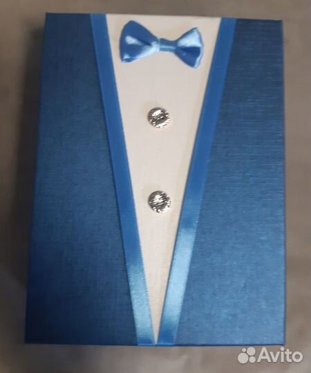 Коробка подарочная (новая)