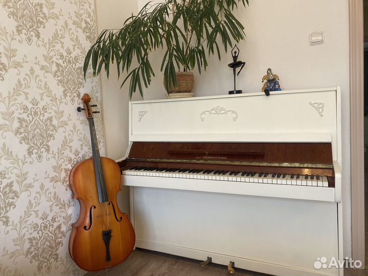 Фортепиано Ласточка