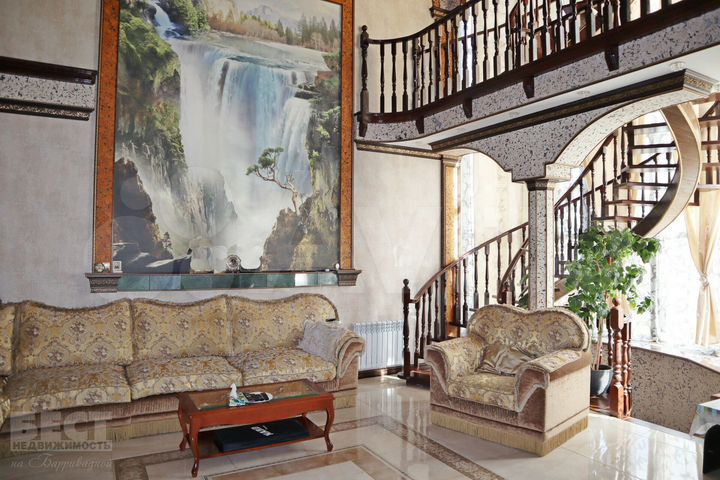 Дом 400 м² на участке 7,5 сот.