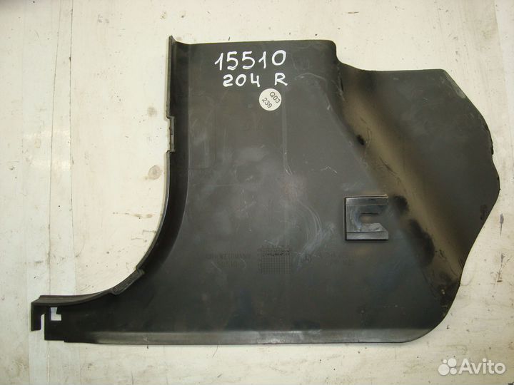 Накладка передней стойки внутри нижняя правая W204