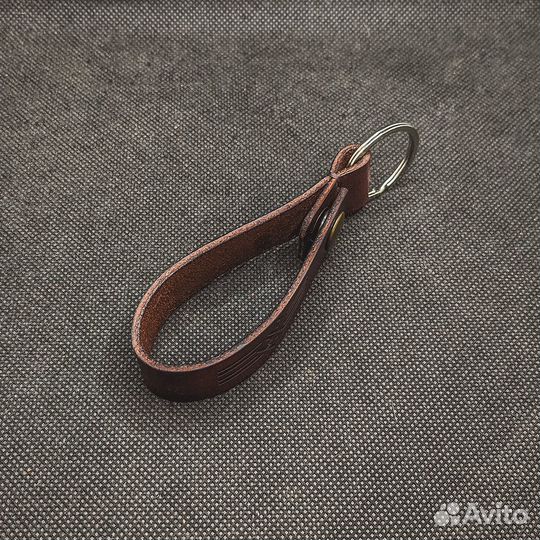 Кожаный брелок оберег 