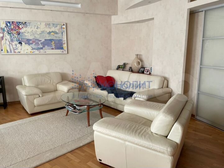 3-к. квартира, 138 м², 3/5 эт.