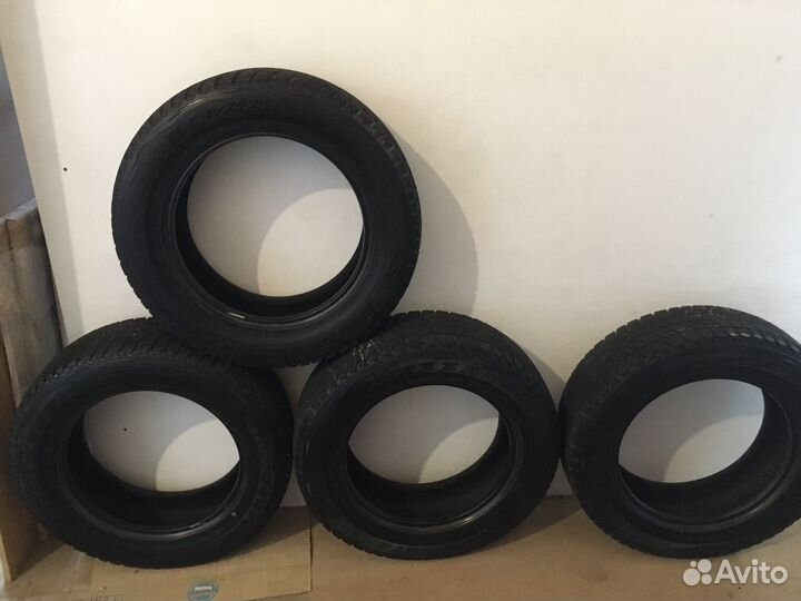 Bridgestone Blizzak DM-V1 225/65 R17 102