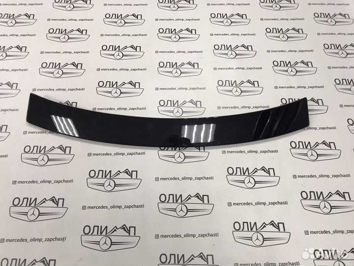 Спойлер на стекло Mercedes w204 козырек