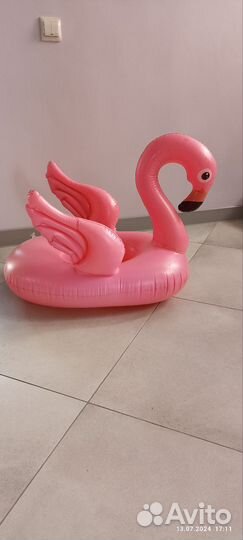 Надувной фламинго