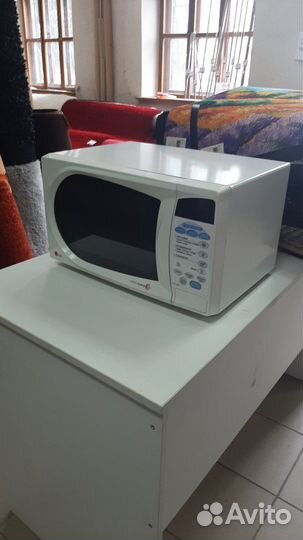 Продам микроволновую печь б/у