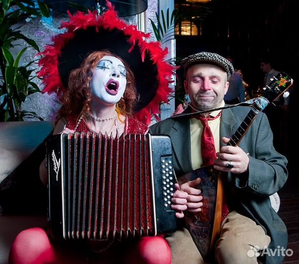 Тяжёлый дым.Снег.Огонь.Залпы конф