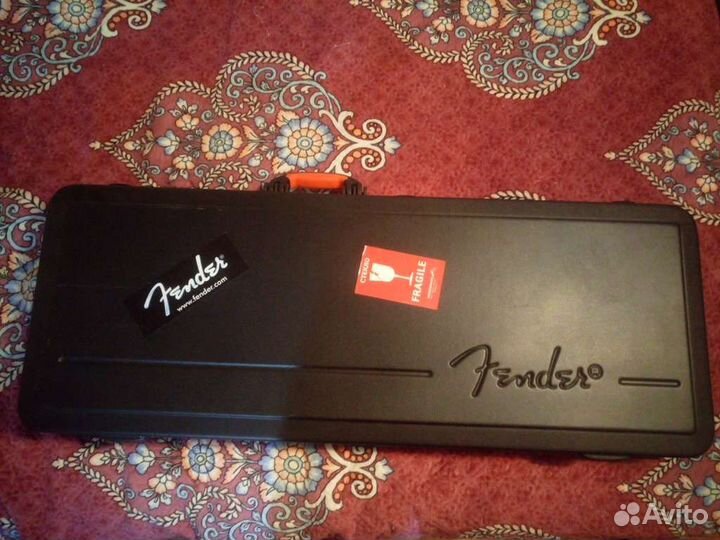 Кейс для бас гитары Fender