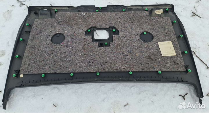 Обшивка двери багажника Mercedes W639