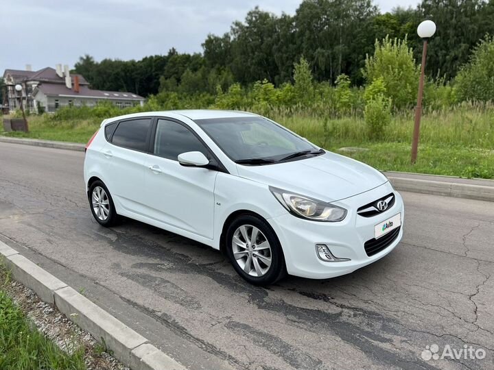 Hyundai Solaris 1.6 AT, 2011, 82 000 км