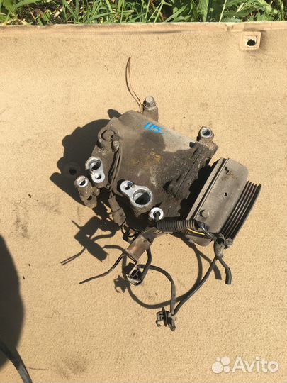 Компрессор кондиционера 4g93 Митсубиси Галант 8