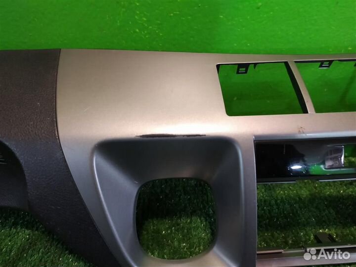 Накладка торпедо Honda FR-V (BE1) 2006