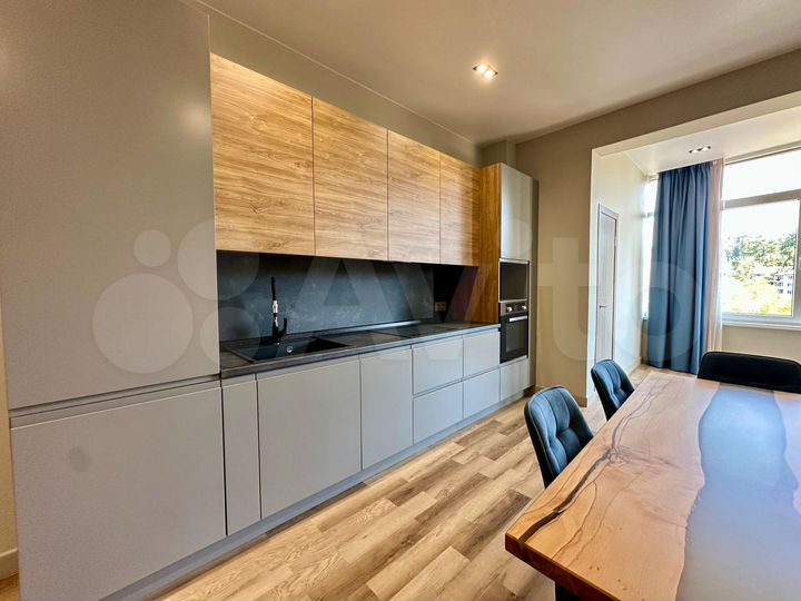 3-к. квартира, 90 м², 9/23 эт.