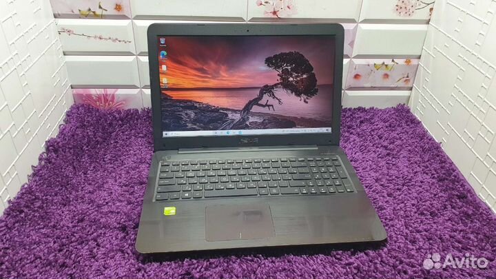 Ноутбук для работы и игр Lenovo Intel corei5 940mx